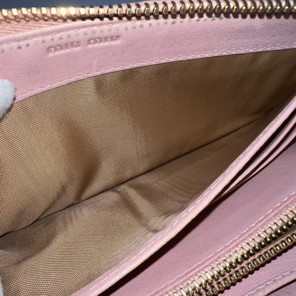 🩷Miu Miu Matelasse Pink Leather Accordion Card Holder Logo Zip Around Wallet🩷 - Picture 15 of 15